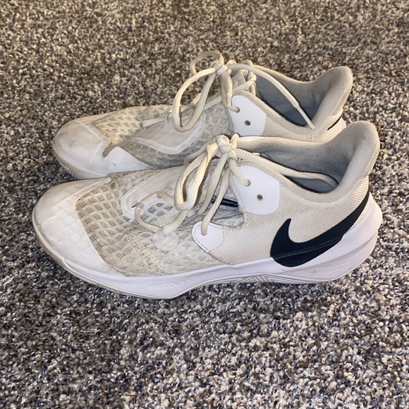 Nike Zoom Hyper Speed Court Volleyball Shoes - Picture 2 of 6